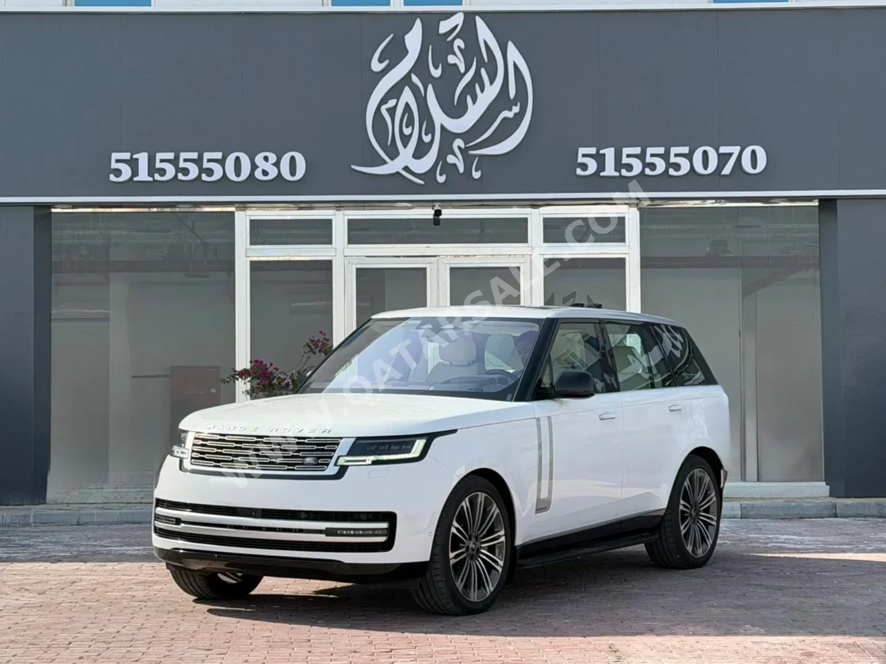 Land Rover  Range Rover  Vogue HSE  2022  Automatic  46,000 Km  8 Cylinder  Four Wheel Drive (4WD)  SUV  White  With Warranty