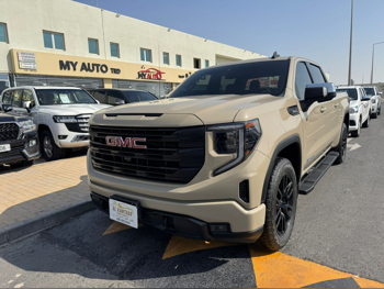 جي ام سي  سييرا  اليفيشن  2022  اوتوماتيك  24,000 كم  8 سلندر  دفع رباعي  بيكب  بيج
