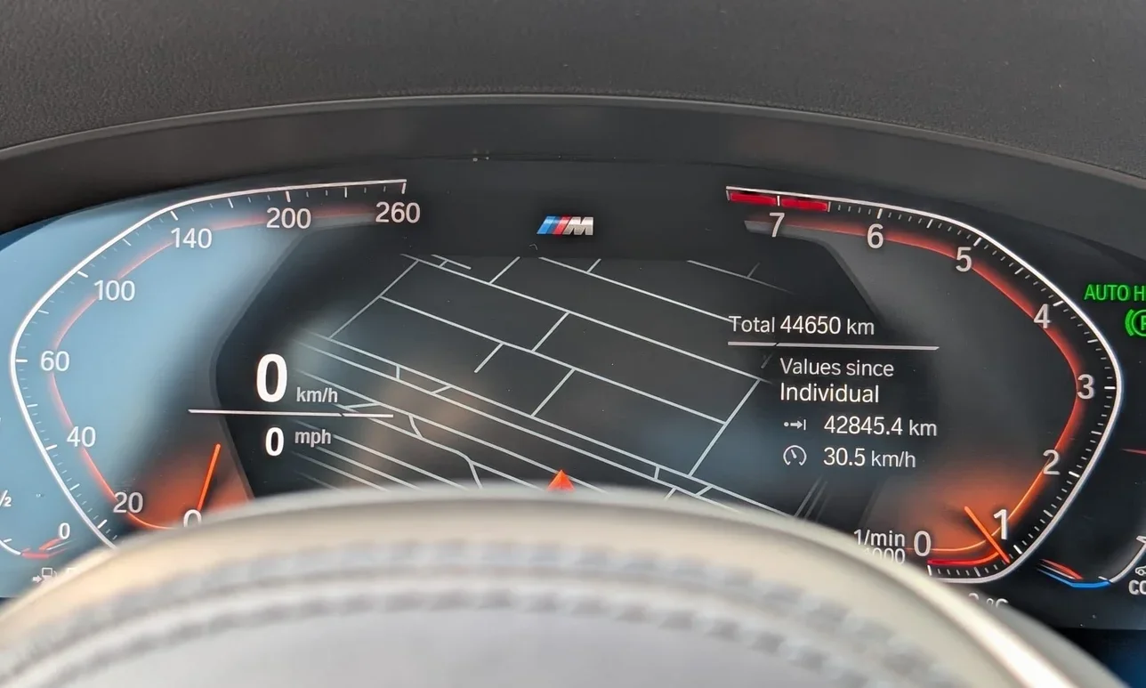 BMW  5-Series  520i  2023  Automatic  44,213 Km  4 Cylinder  Front Wheel Drive (FWD)  Sedan  White