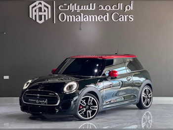 Mini  Cooper  S  2016  Automatic  74,000 Km  4 Cylinder  Front Wheel Drive (FWD)  Hatchback  Green