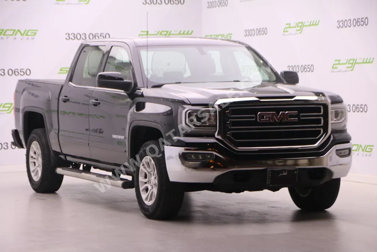 GMC  Sierra  2018  Automatic  80,000 Km  8 Cylinder  Four Wheel Drive (4WD)  Pick Up  Black