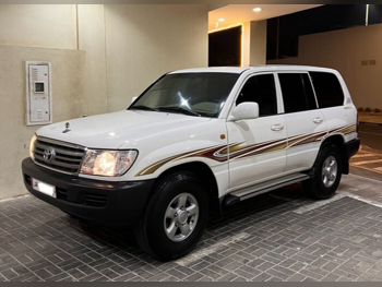 Toyota  Land Cruiser  GX  2006  Automatic  275,000 Km  6 Cylinder  Four Wheel Drive (4WD)  SUV  White