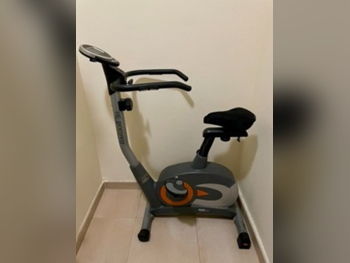 أجهزة اللياقة البدنية - دراجات التمرين