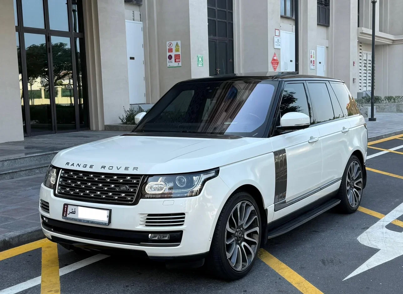 لاند روفر رنج روفر فوج اوتوبايوغرافي 2017 اوتوماتيك 98,000 كم 8 سلندر دفع رباعي اس يو في أبيض