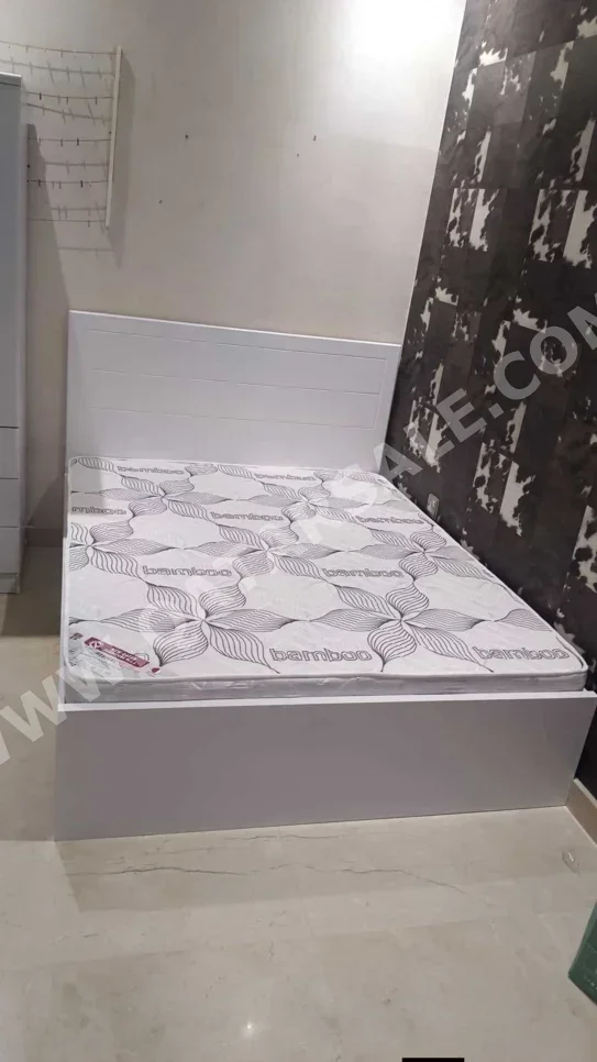 Beds - Lifestyle  - Queen  - White  - Mattress Included