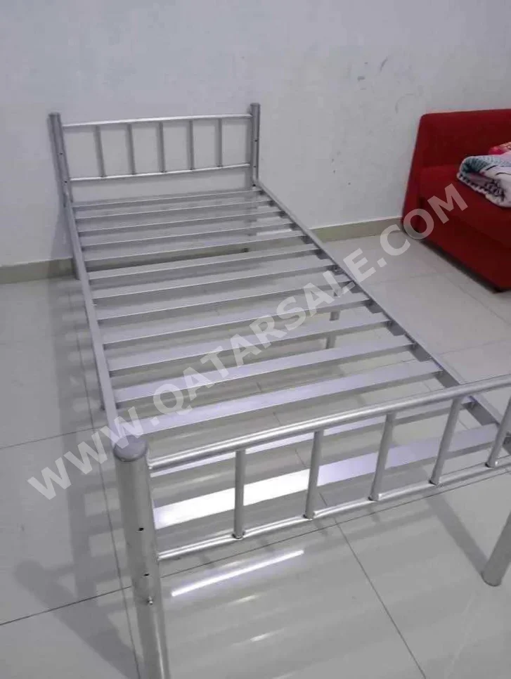 Beds - Lifestyle  - Single  - Gray