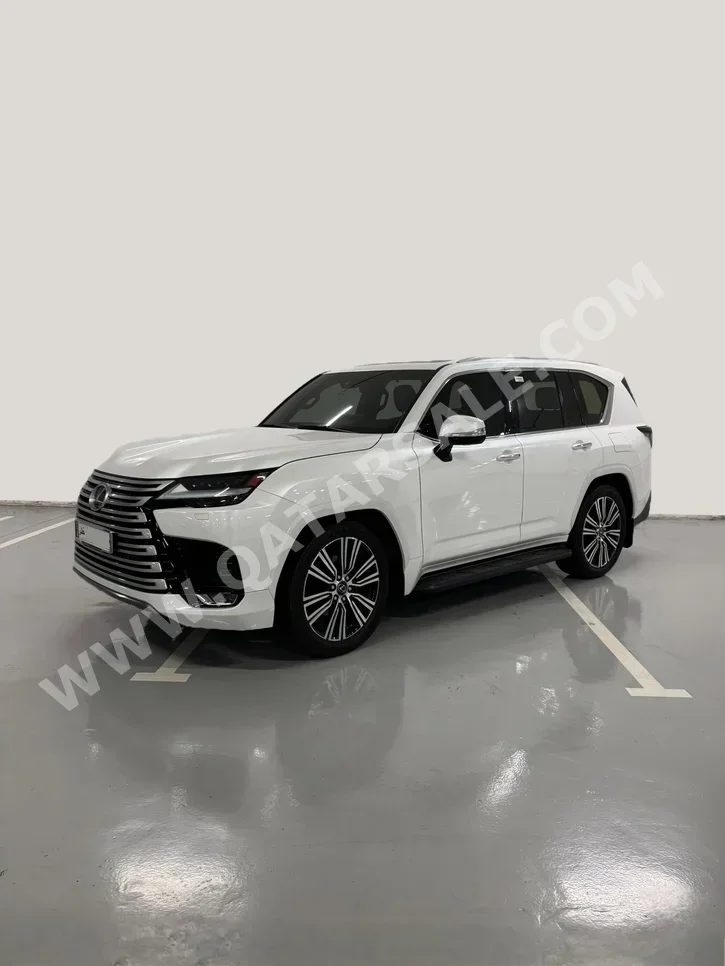 لكزس  ال اكس  600 لكجري  2024  اوتوماتيك  28,000 كم  6 سلندر  دفع رباعي  اس يو في  أبيض  تحت الضمان