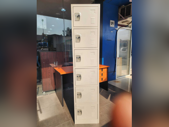 خزائن ودواليب الملابس والزينة - لايف ستايل  - خزائن  - اللون الرمادي