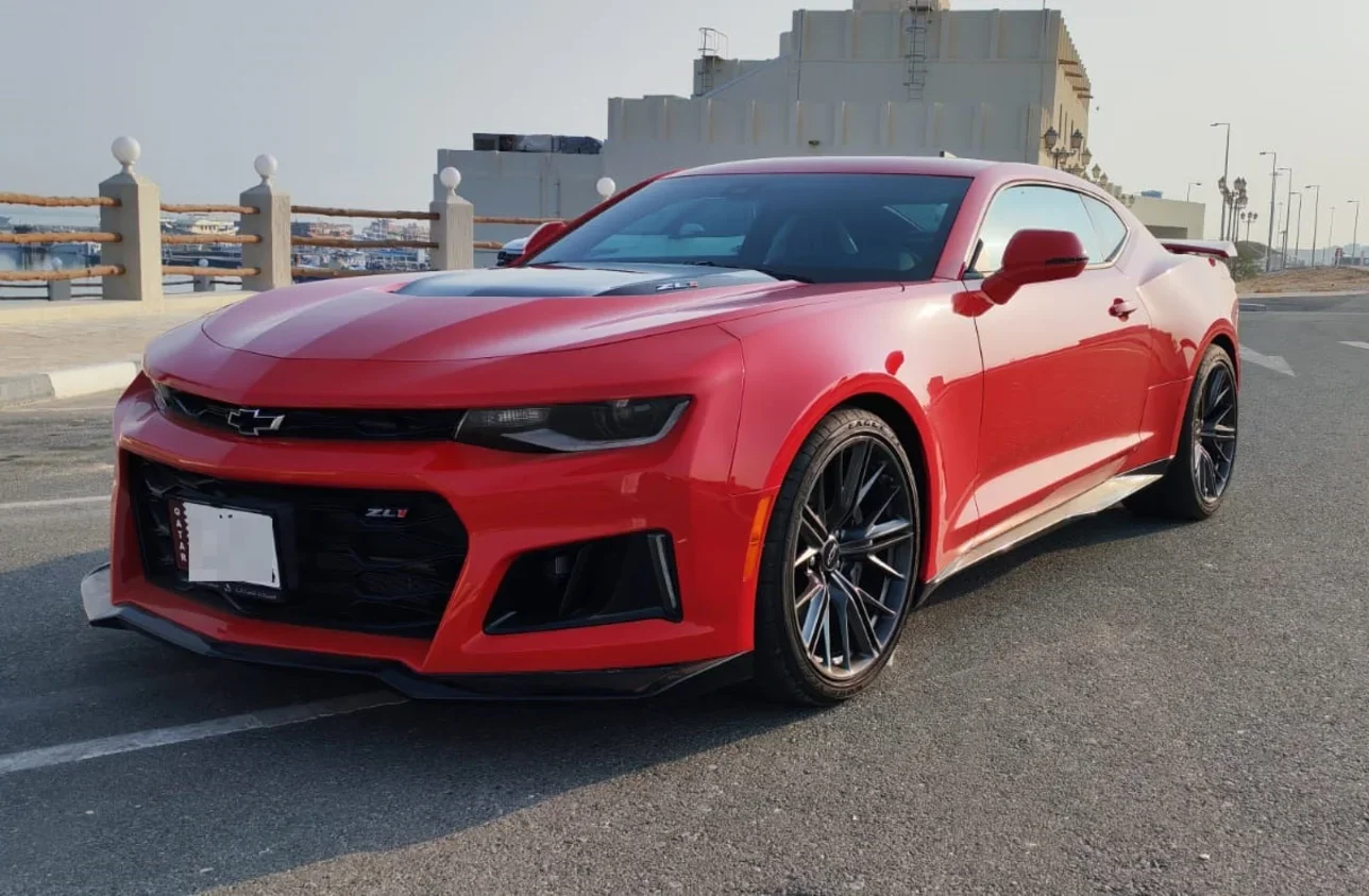 شفروليه كمارو زد ال 1 2023 اوتوماتيك 0 كم 8 سلندر دفع خلفي كوبيه \ سبورت أحمر تحت الضمان