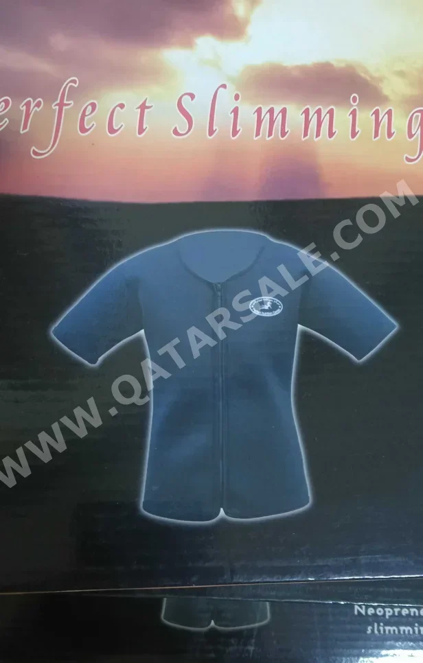 Women Sportswear - Shorts  - L  - Black