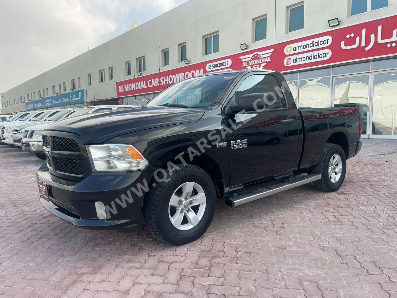 Dodge  Ram  1500  2017  Automatic  243,000 Km  8 Cylinder  Four Wheel Drive (4WD)  Pick Up  Black