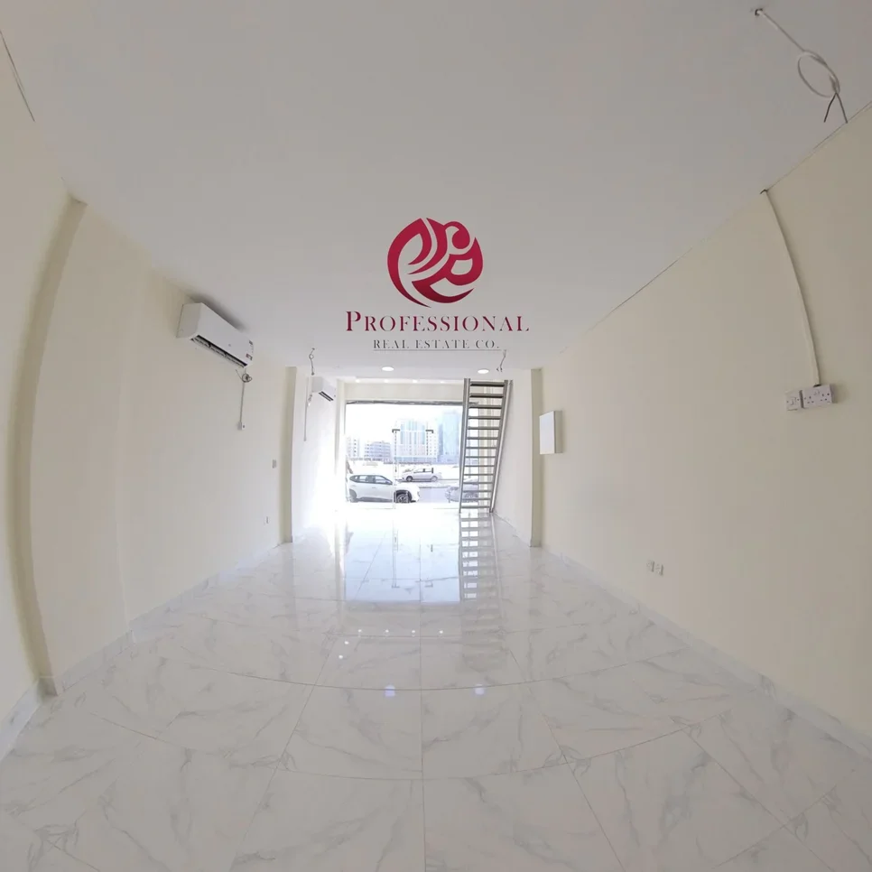 Commercial Shops - Not Furnished  - Doha  For Rent  - Fereej Bin Mahmoud