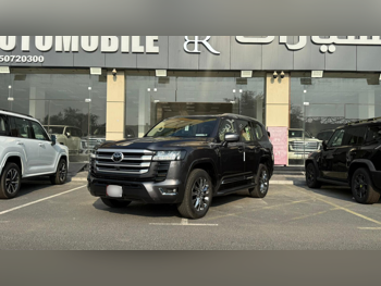 تويوتا  لاند كروزر  جي اكس ار  2026  اوتوماتيك  0 كم  6 سلندر  دفع رباعي  اس يو في  رمادي غامق  تحت الضمان