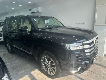 تويوتا  لاند كروزر  جي اكس ار توين توربو  2026  اوتوماتيك  0 كم  6 سلندر  دفع رباعي  اس يو في  أسود  تحت الضمان