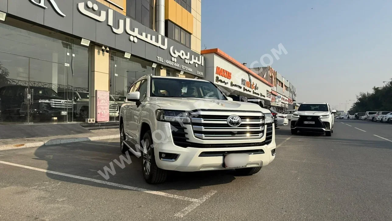 تويوتا  لاند كروزر  جي اكس ار  2026  اوتوماتيك  0 كم  6 سلندر  دفع رباعي  اس يو في  أبيض  تحت الضمان