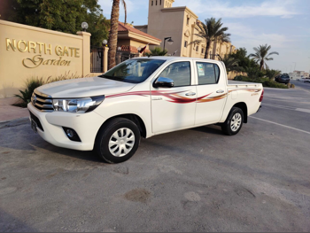 Toyota  Hilux  2022  Automatic  47,000 Km  4 Cylinder  Rear Wheel Drive (RWD)  Pick Up  White