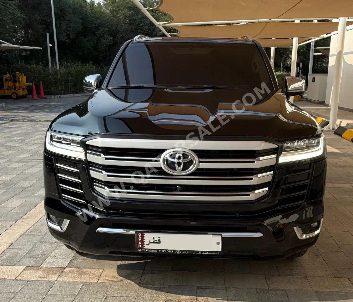 تويوتا  لاند كروزر  في اكس توين توربو  2025  اوتوماتيك  11,000 كم  6 سلندر  دفع رباعي  اس يو في  أسود  تحت الضمان