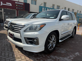 Lexus  LX  570  2014  Automatic  91,000 Km  8 Cylinder  Four Wheel Drive (4WD)  SUV  White