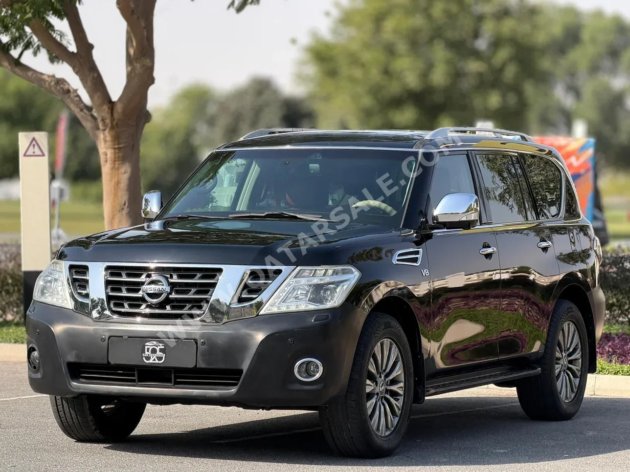 Nissan Patrol Platinum 2014 Automatic 177,000 Km 8 Cylinder Four Wheel Drive (4WD) SUV Black