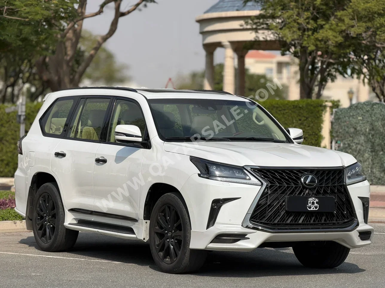 Lexus LX 570 S Black Edition 2020 Automatic 156,000 Km 8 Cylinder Four Wheel Drive (4WD) SUV White