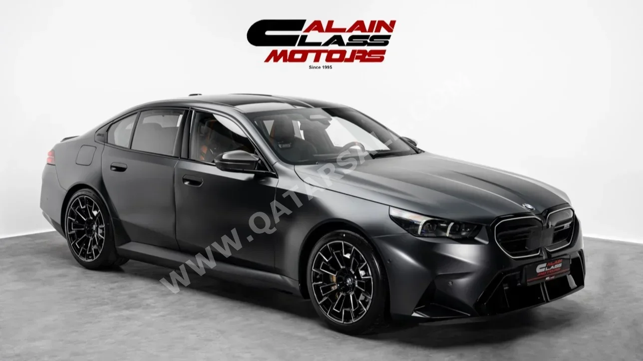 BMW  M-Series  5  2026  Automatic  40 Km  8 Cylinder  Rear Wheel Drive (RWD)  Sedan  Gray