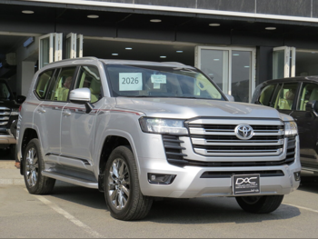 تويوتا  لاند كروزر  جي اكس ار توين توربو  2026  اوتوماتيك  0 كم  6 سلندر  دفع رباعي  اس يو في  أبيض  تحت الضمان