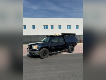 جي ام سي  سييرا  1500  2008  اوتوماتيك  142,000 كم  8 سلندر  دفع رباعي  بيكب  ازرق