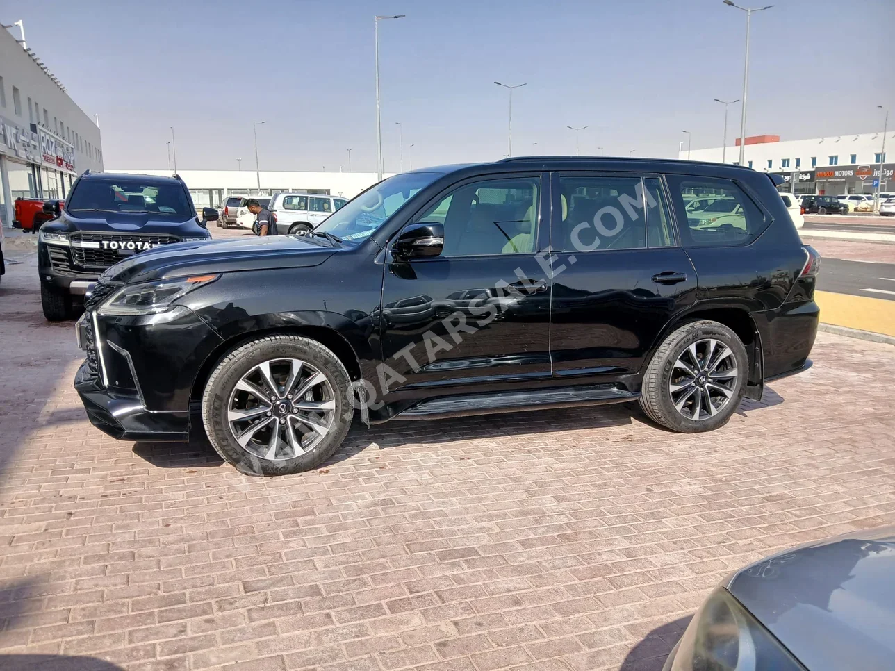 Lexus  LX  570  2021  Automatic  160,000 Km  8 Cylinder  Four Wheel Drive (4WD)  SUV  Black