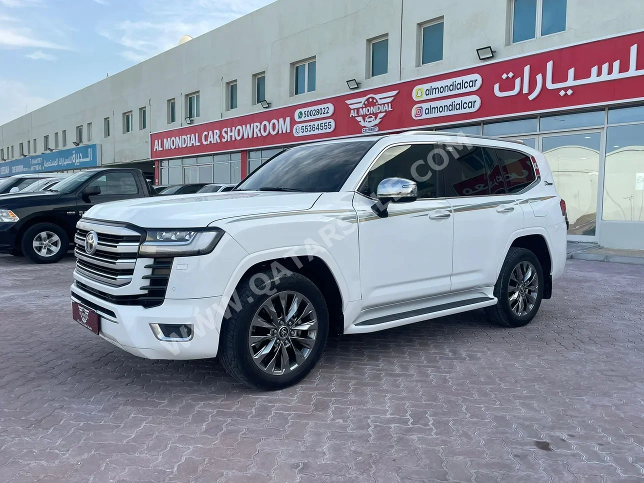 Toyota  Land Cruiser  GXR Twin Turbo  2022  Automatic  180,000 Km  6 Cylinder  Four Wheel Drive (4WD)  SUV  White