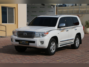 تويوتا  لاند كروزر  في اكس ار  2008  اوتوماتيك  229,000 كم  8 سلندر  دفع رباعي  اس يو في  أبيض