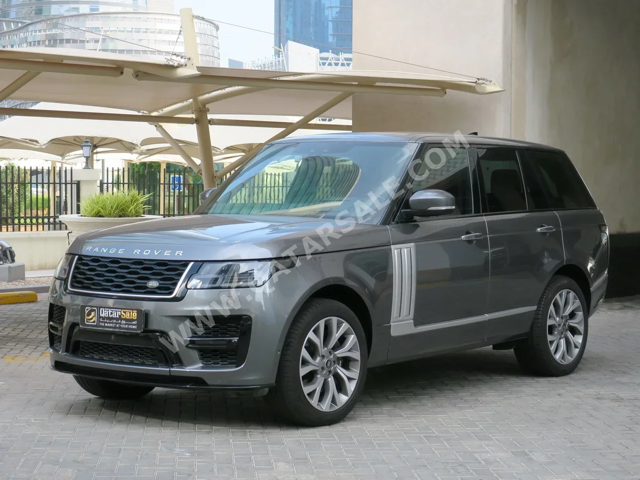 Land Rover Range Rover Vogue SE 2019 Automatic 79,800 Km 8 Cylinder Four Wheel Drive (4WD) SUV Gray