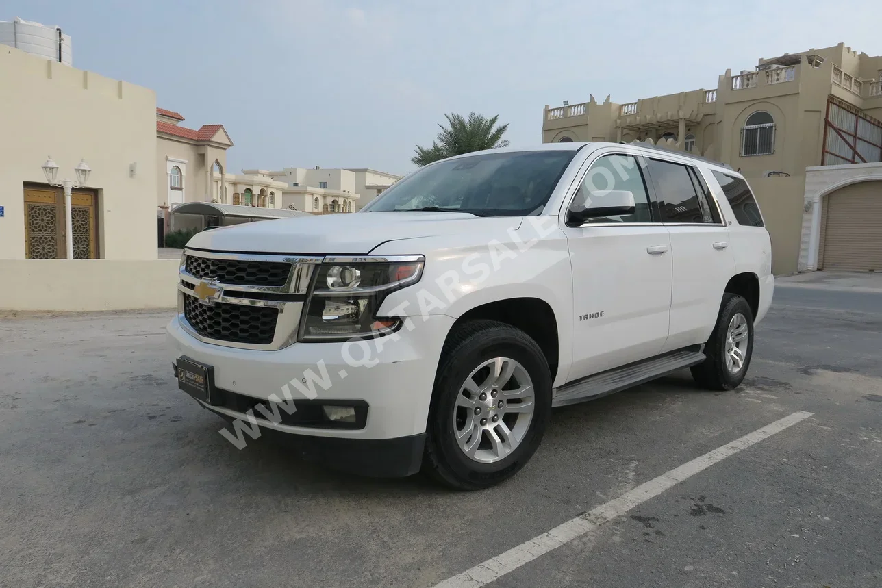 شفروليه  تاهو  إل إس  2015  اوتوماتيك  285,000 كم  8 سلندر  دفع خلفي  اس يو في  أبيض