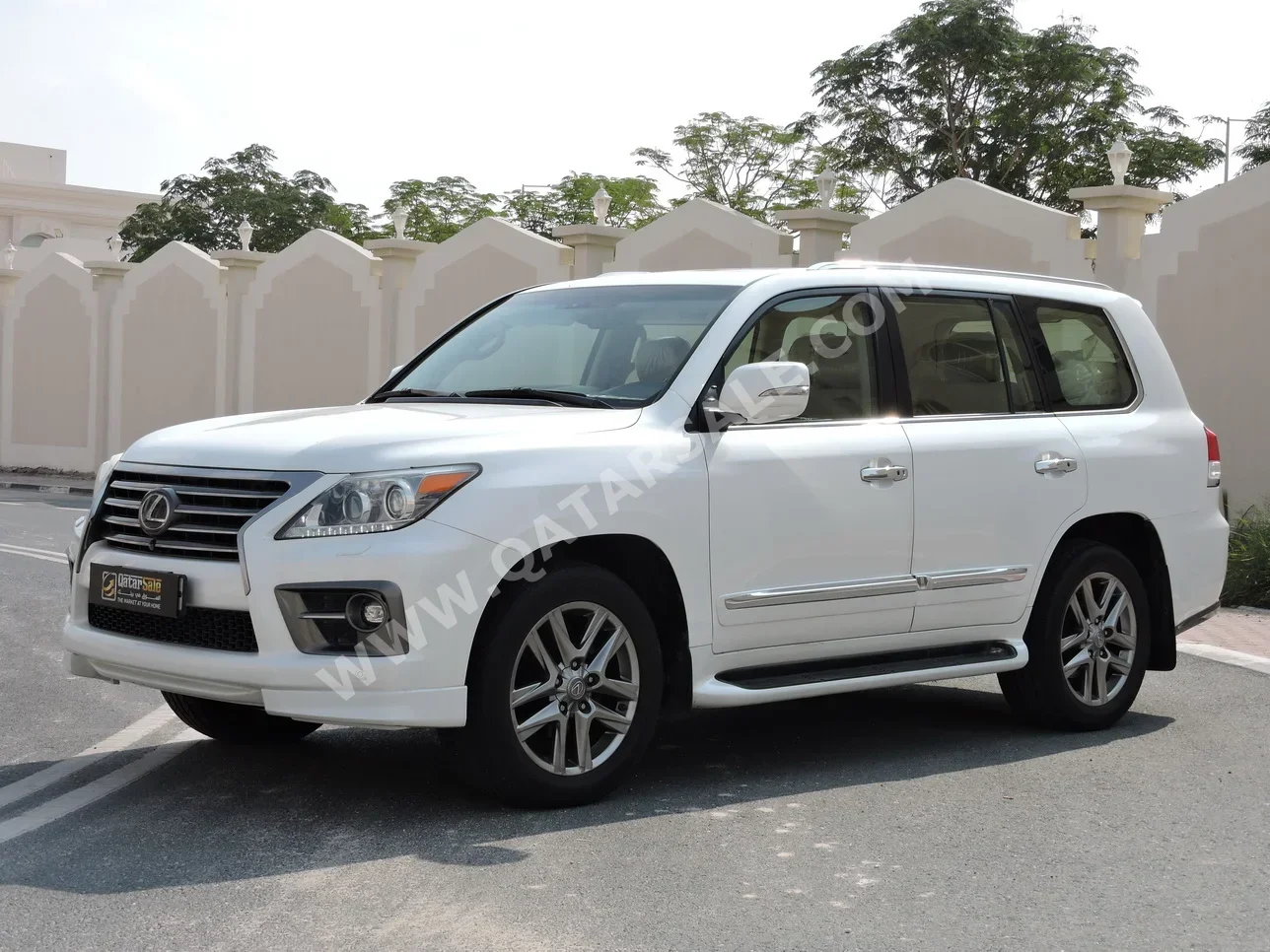 Lexus LX 570 S 2015 Automatic 127,000 Km 8 Cylinder Four Wheel Drive (4WD) SUV White