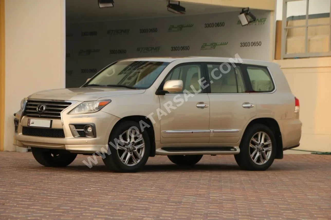 Lexus LX 570 S 2014 Automatic 300,000 Km 8 Cylinder Four Wheel Drive (4WD) SUV Gold