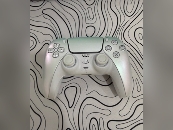 ملحقات اجهزة العاب الفيديو جهاز تحكم  - سوني  - بلاي ستيشن 5  - أبيض