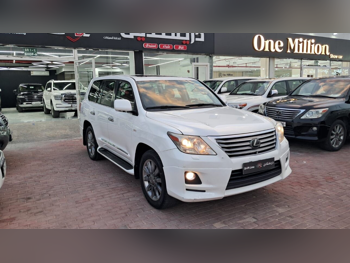 لكزس  ال اكس  570  2011  اوتوماتيك  355,000 كم  8 سلندر  دفع رباعي  سيدان  أبيض