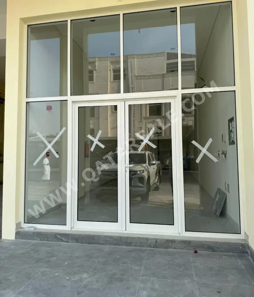 محلات تجارية - غير مفروشة  - الدوحة  للايجار