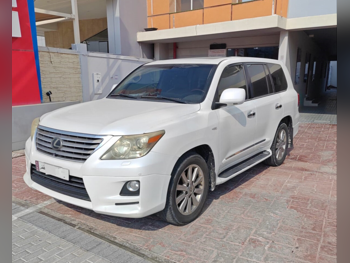 Lexus  LX  570  2011  Automatic  247,000 Km  8 Cylinder  Four Wheel Drive (4WD)  SUV  White