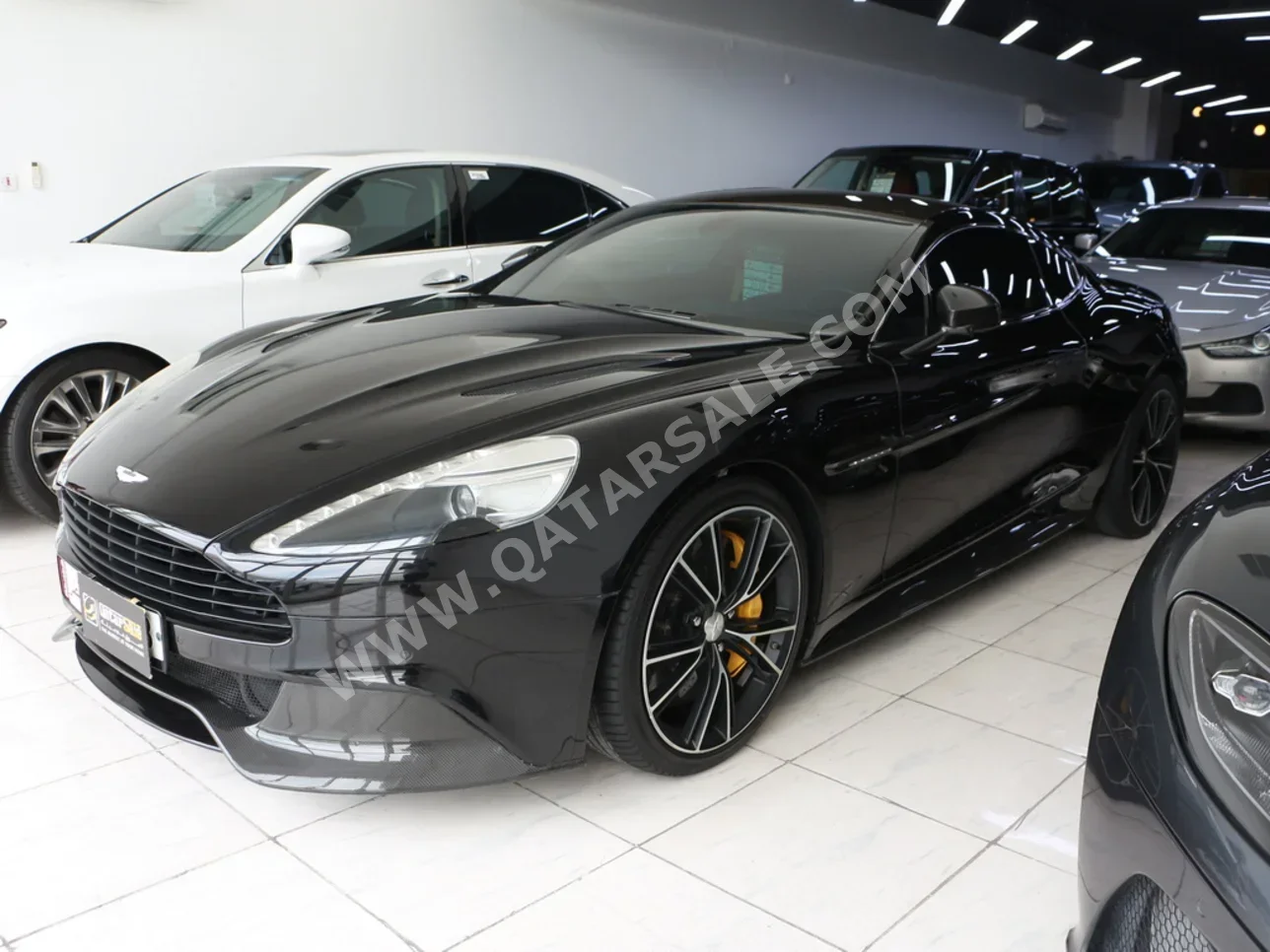 أستون مارتن  فانكوش  2018  اوتوماتيك  61,000 كم  12 سلندر  دفع كلي مستمر  كوبيه \ سبورت  أسود