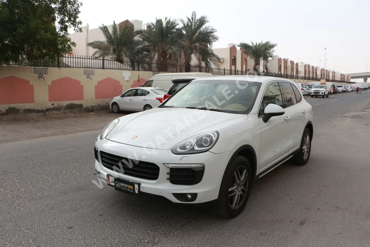 بورش  كيان  2016  اوتوماتيك  259,000 كم  6 سلندر  دفع رباعي  اس يو في  فضي