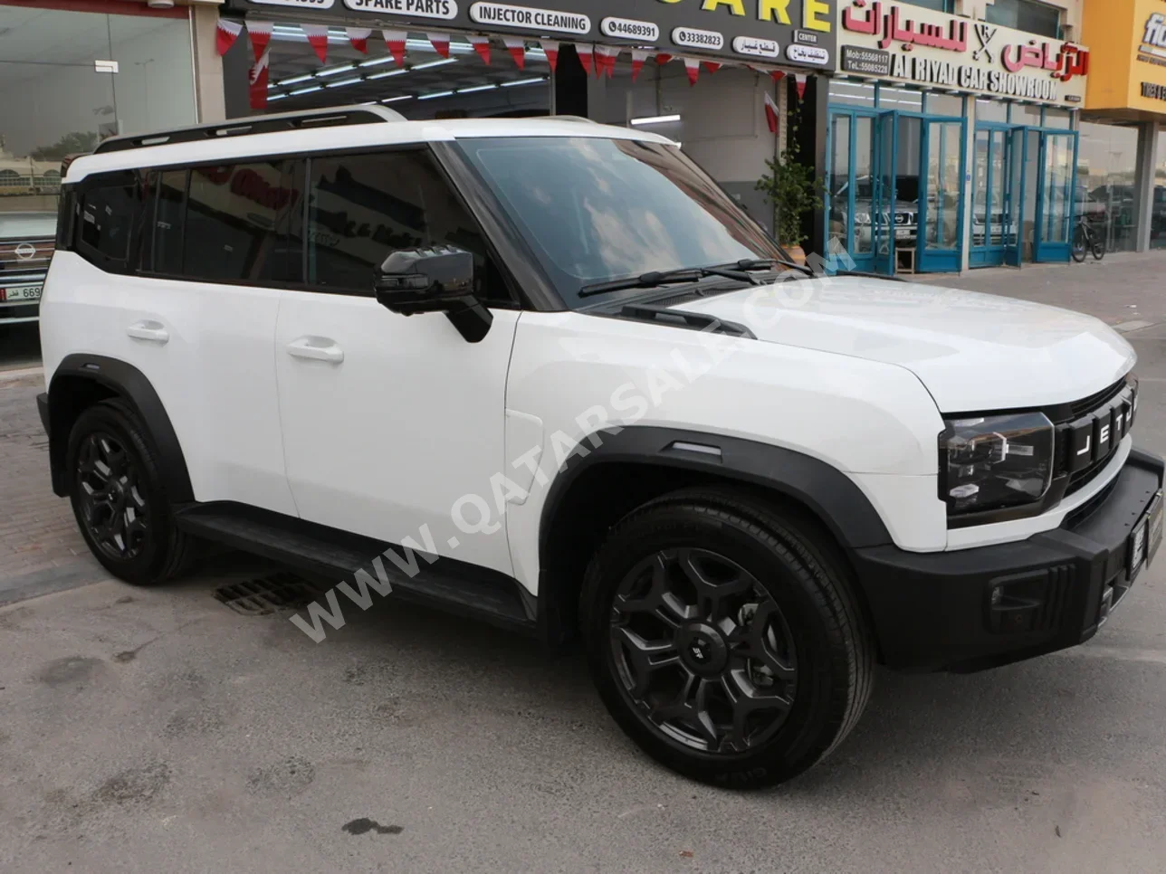 جيتور  تي 2  لكجري  2025  اوتوماتيك  11,000 كم  4 سلندر  دفع رباعي  اس يو في  أبيض  تحت الضمان