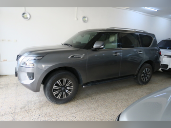 نيسان  باترول  اس اي  2024  اوتوماتيك  10,000 كم  6 سلندر  دفع رباعي  اس يو في  رمادي  تحت الضمان