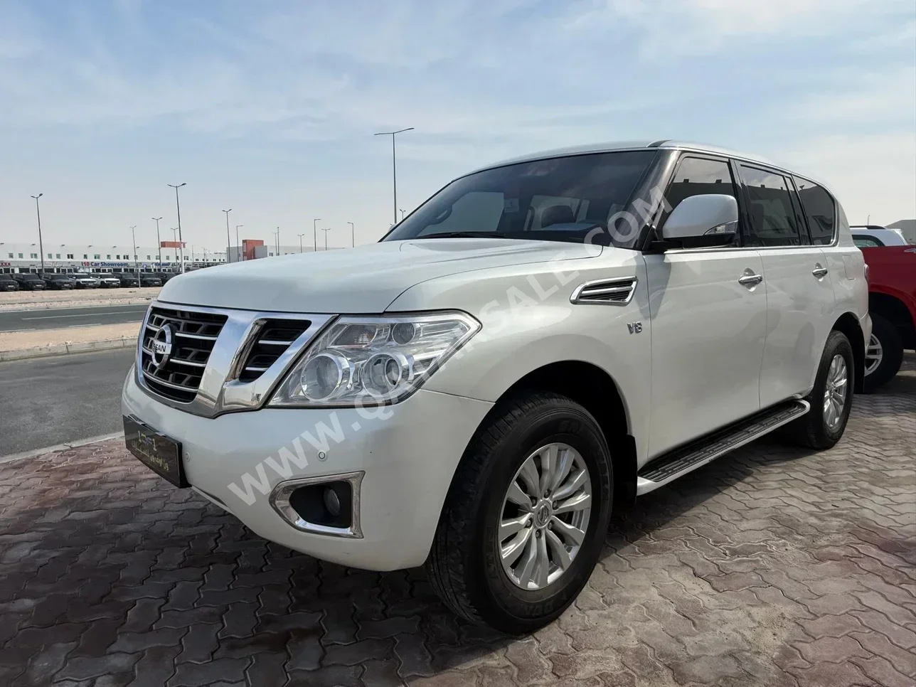 Nissan  Patrol  SE  2016  Automatic  210,000 Km  8 Cylinder  Four Wheel Drive (4WD)  SUV  White