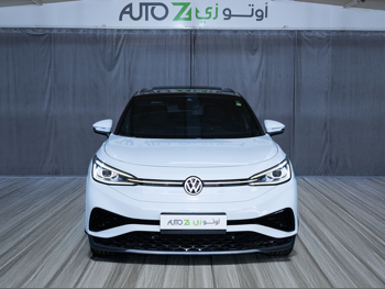 فوكس واغن  اي دي  4 برو  2022  اوتوماتيك  90,000 كم  0 سلندر  دفع خلفي  اس يو في  أبيض