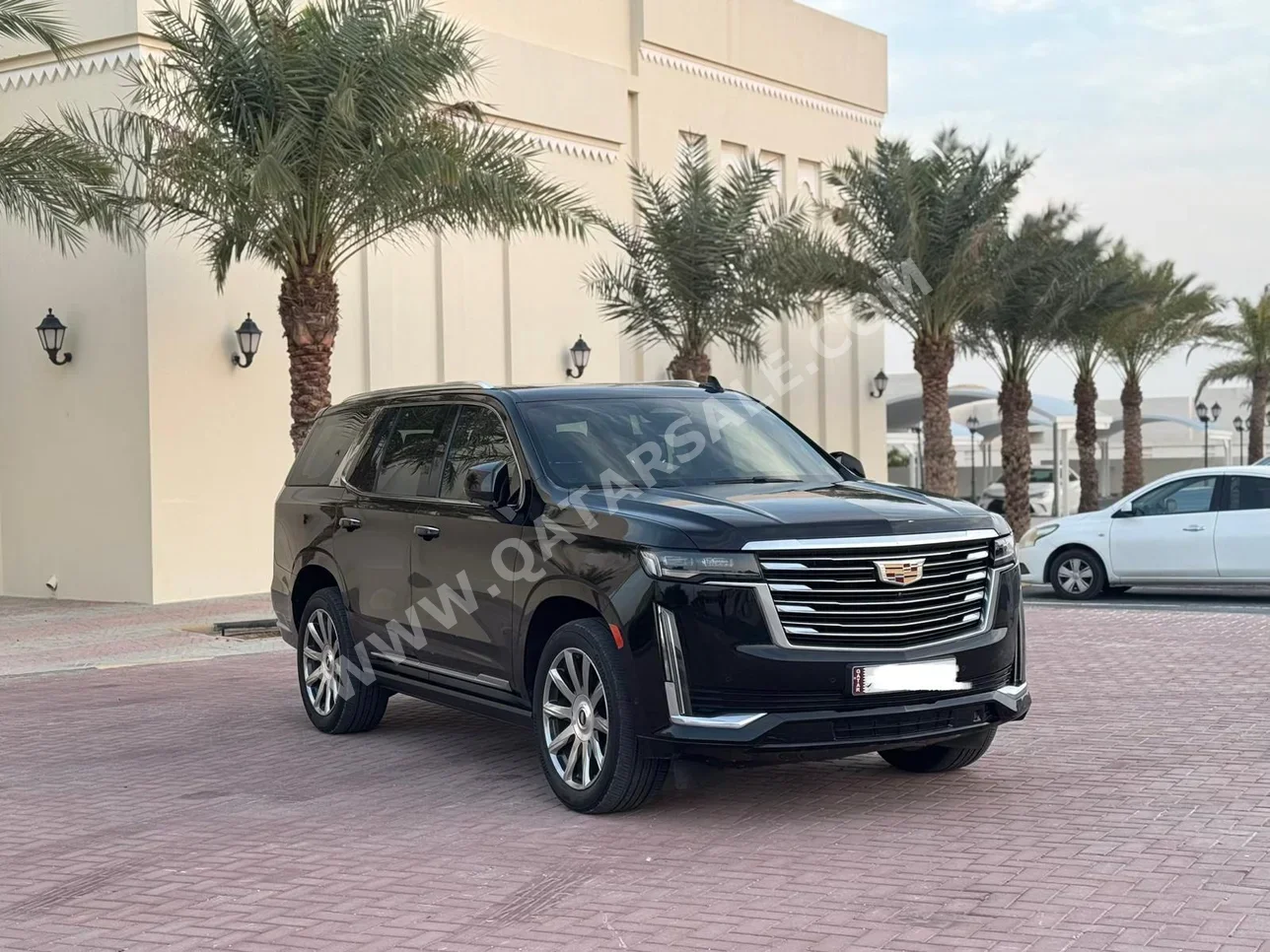 Cadillac  Escalade  Platinum  2022  Automatic  85,000 Km  8 Cylinder  All Wheel Drive (AWD)  SUV  Black  With Warranty