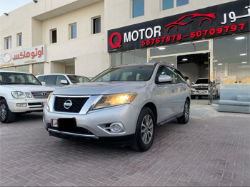 Nissan  Pathfinder  SV  2014  Automatic  187,000 Km  6 Cylinder  Rear Wheel Drive (RWD)  SUV  Silver