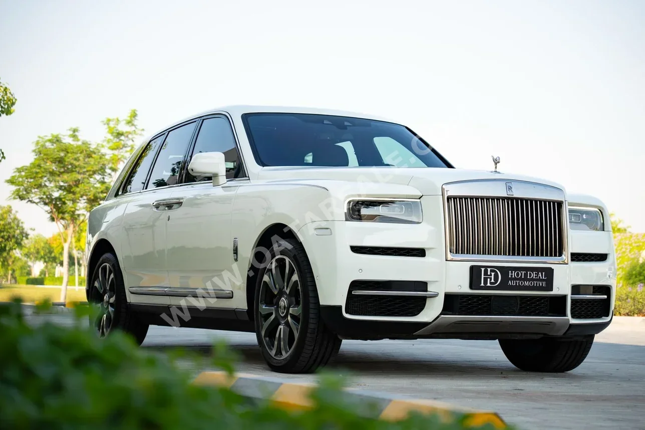 Rolls-Royce  Cullinan  2021  Automatic  64,000 Km  12 Cylinder  Four Wheel Drive (4WD)  SUV  White  With Warranty
