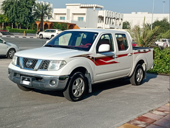 نيسان  نافارا  2016  اوتوماتيك  200,000 كم  4 سلندر  دفع خلفي  بيكب  أبيض