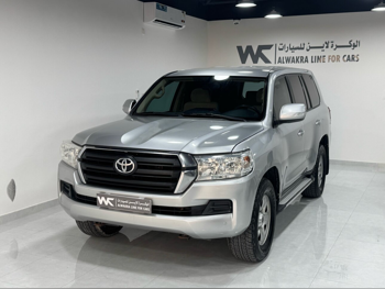 Toyota  Land Cruiser  GX  2016  Manual  389,000 Km  6 Cylinder  Four Wheel Drive (4WD)  Sedan  Silver  With Warranty