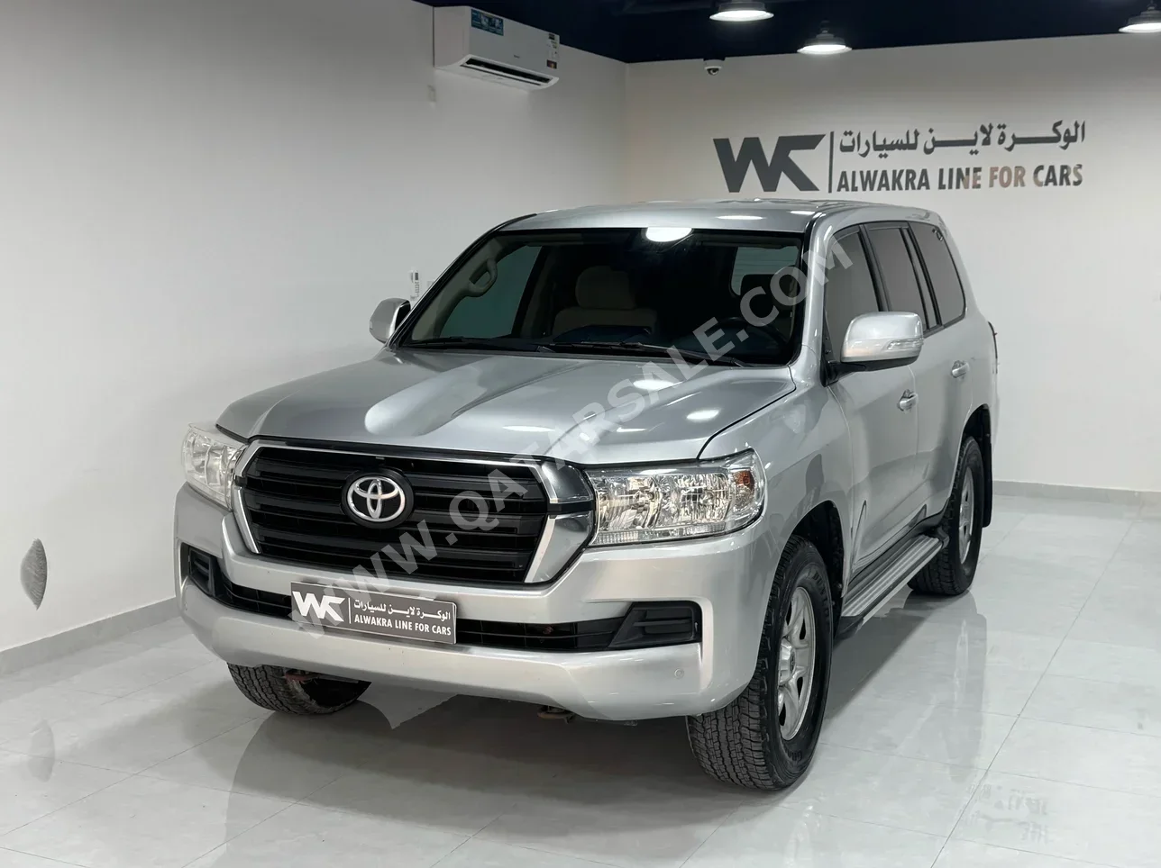 تويوتا  لاند كروزر  جي اكس  2016  عادي  389,000 كم  6 سلندر  دفع رباعي  سيدان  فضي  تحت الضمان